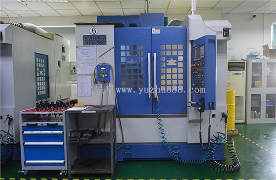 台湾大力CNC-昱卓塑胶模具加工设备